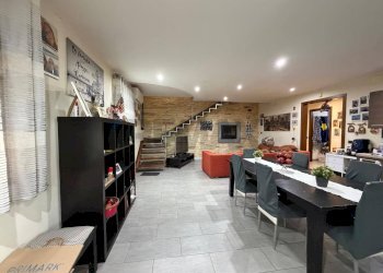 Sala da pranzo - Villa Via Fonderia
 
23, Belpasso - foto 15