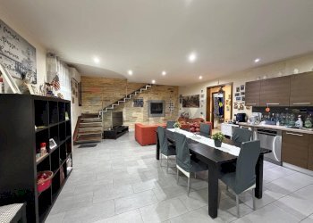 Sala da pranzo - Villa Via Fonderia
 
23, Belpasso - foto 16