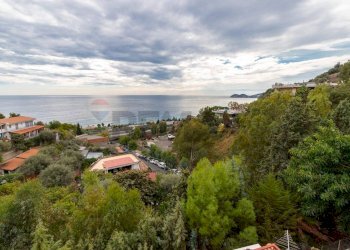 Vista dell\'acqua - Quadrilocale Contrada Sillemi
 
snc, Letojanni - foto 15