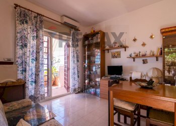 Sala da pranzo - Quadrilocale Contrada Sillemi
 
snc, Letojanni - foto 7