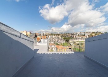 Terrazza - Attico Via Pietro Novelli
 
51, Catania - foto 17