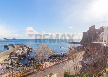 Vista dell\'acqua - Casa indipendente Via Vittorio Veneto
 
14, Aci Castello - foto 2