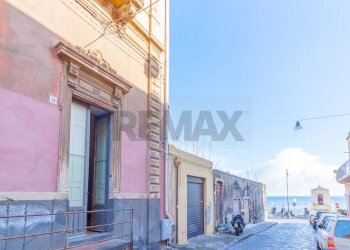 Edificio all\'aperto - Casa indipendente Via Vittorio Veneto
 
14, Aci Castello - foto 3