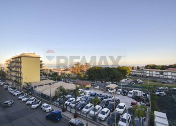 Edificio all\'aperto - Appartamento Corso Lombardia
 
87, Giarre - foto 2