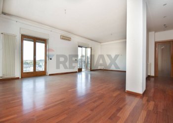 Stanza vuota - Appartamento Corso Lombardia
 
87, Giarre - foto 6