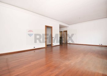 Stanza vuota - Appartamento Corso Lombardia
 
87, Giarre - foto 8