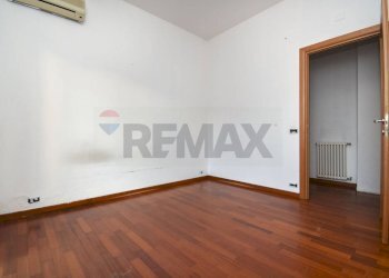 Stanza vuota - Appartamento Corso Lombardia
 
87, Giarre - foto 24