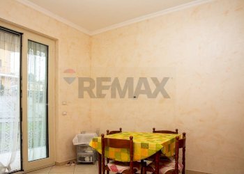 Sala da pranzo - Villa Via Gian Lorenzo Bernini
 
12, Trecastagni - foto 4