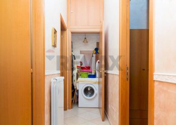 Lavanderia - Villa Via Gian Lorenzo Bernini
 
12, Trecastagni - foto 5