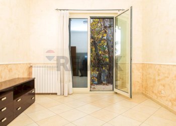 Stanza vuota - Villa Via Gian Lorenzo Bernini
 
12, Trecastagni - foto 6