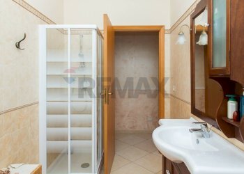 Bagno - Villa Via Gian Lorenzo Bernini
 
12, Trecastagni - foto 15