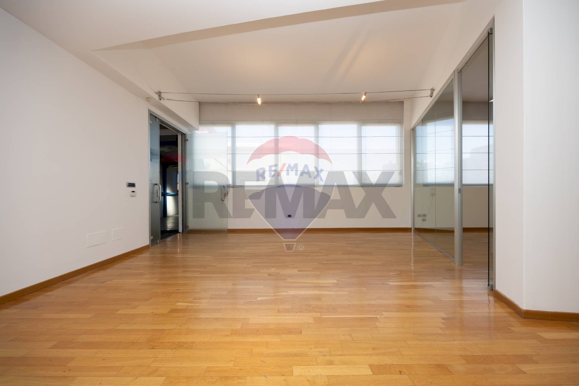 Stanza vuota - Office VIA MATTEOTTI
66, Cinisello Balsamo - photo 2