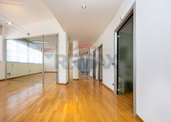 Stanza vuota - Office VIA MATTEOTTI
 
66, Cinisello Balsamo - photo 8