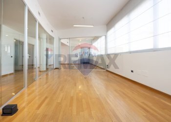 Stanza vuota - Office VIA MATTEOTTI
 
66, Cinisello Balsamo - photo 11