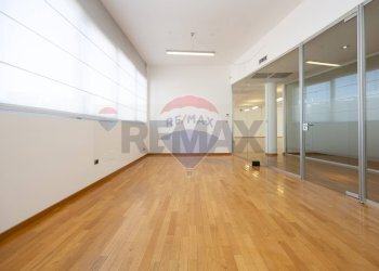 Stanza vuota - Office VIA MATTEOTTI
 
66, Cinisello Balsamo - photo 12