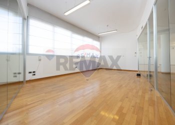 Stanza vuota - Office VIA MATTEOTTI
 
66, Cinisello Balsamo - photo 14