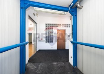 Hall / corridoio - Office VIA MATTEOTTI
 
66, Cinisello Balsamo - photo 34