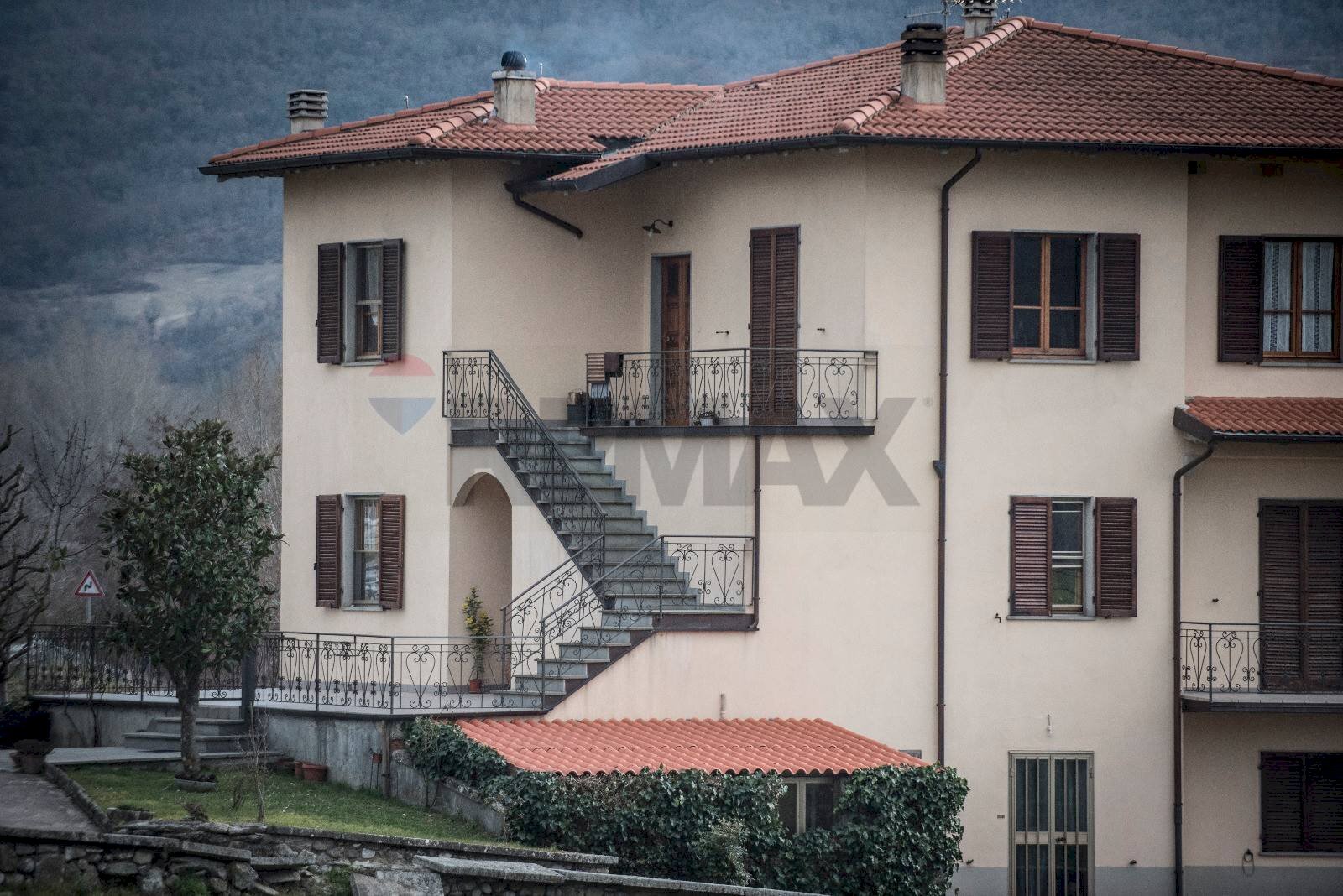 Casa all\'aperto - Casa semi indipendente VIA ARETINA
 
50, Poppi - foto 2