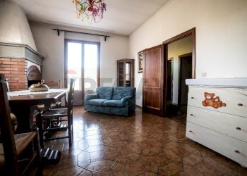 Sala da pranzo - Casa semi indipendente VIA ARETINA
 
50, Poppi - foto 11