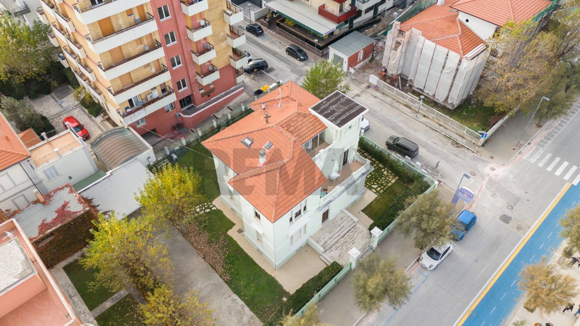 Edificio all\'aperto - Casa semi indipendente Lungomare Dante Alighieri
 
40, Senigallia - foto 2