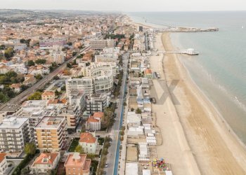 Vista dell\'acqua - Casa semi indipendente Lungomare Dante Alighieri
 
40, Senigallia - foto 6