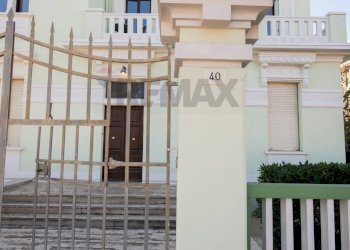 Edificio all\'aperto - Casa semi indipendente Lungomare Dante Alighieri
 
40, Senigallia - foto 68