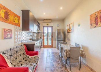 Sala da pranzo - Trilocale via Dell'Acqua Vergine
 
211, Roma - foto 4