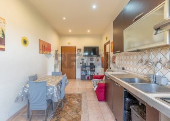 Cucina - Trilocale via Dell'Acqua Vergine
 
211, Roma - foto 6