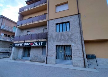 Edificio all\'aperto - Ufficio Via Della Madonna Alta
 
129, Perugia - foto 1