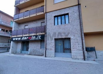 Edificio all\'aperto - Ufficio Via Della Madonna Alta
 
129, Perugia - foto 2