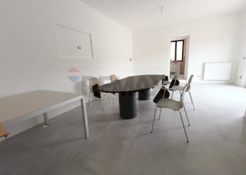 Sala da pranzo - Ufficio Via Della Madonna Alta
 
129, Perugia - foto 7