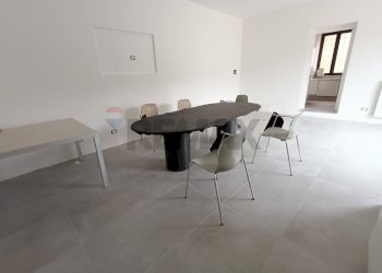 Sala da pranzo - Ufficio Via Della Madonna Alta
 
129, Perugia - foto 9