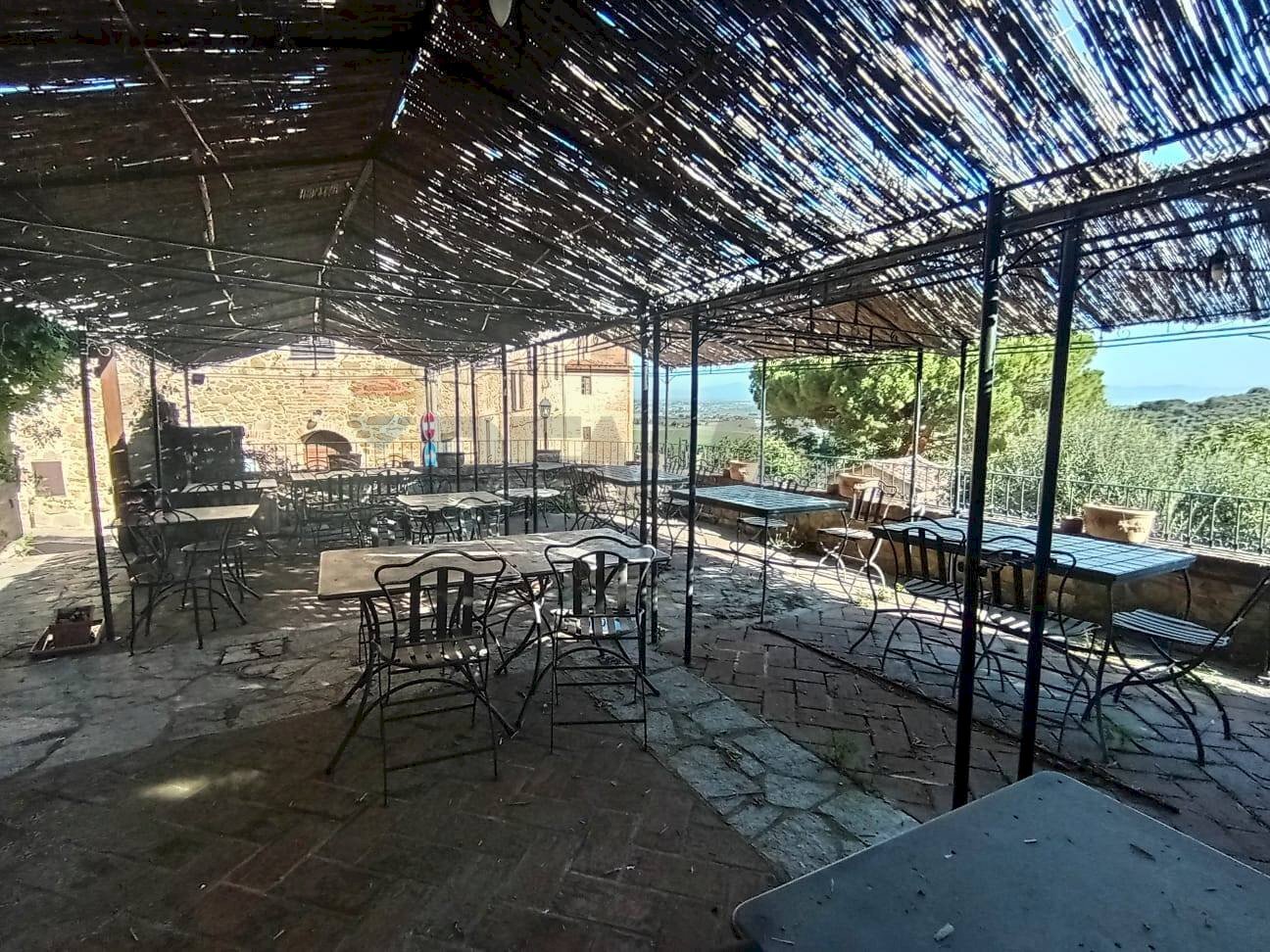 Terrazza - Locale Commerciale Largo Santa Maria
 
3, Paciano - foto 2