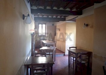 Sala da pranzo - Locale Commerciale Largo Santa Maria
3, Paciano - foto 10