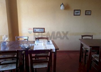 Sala da pranzo - Locale Commerciale Largo Santa Maria
3, Paciano - foto 11