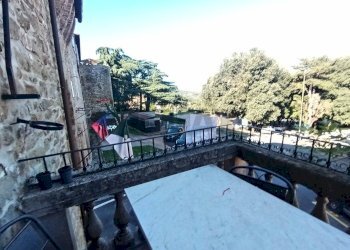 Balcone - Locale Commerciale Largo Santa Maria
3, Paciano - foto 12