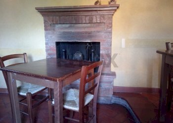 Sala da pranzo - Locale Commerciale Largo Santa Maria
3, Paciano - foto 17