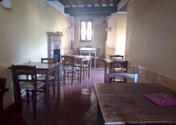 Sala da pranzo - Locale Commerciale Largo Santa Maria
3, Paciano - foto 21