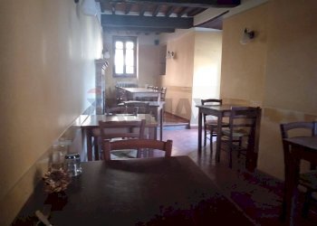 Sala da pranzo - Locale Commerciale Largo Santa Maria
3, Paciano - foto 22