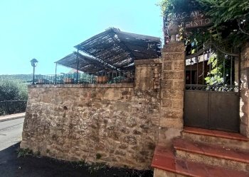 Casa all\'aperto - Locale Commerciale Largo Santa Maria
3, Paciano - foto 25