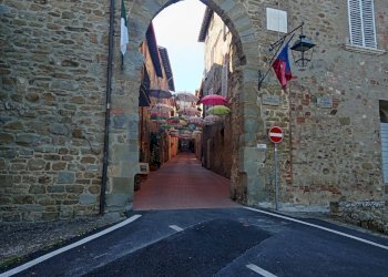 Edificio all\'aperto - Locale Commerciale Largo Santa Maria
3, Paciano - foto 26