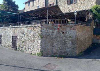 Casa all\'aperto - Locale Commerciale Largo Santa Maria
3, Paciano - foto 28