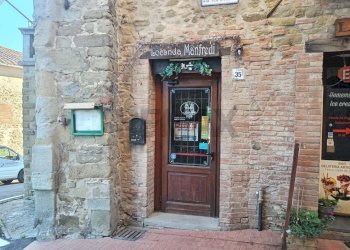 Edificio all\'aperto - Locale Commerciale Largo Santa Maria
3, Paciano - foto 29