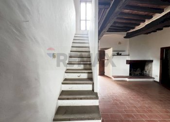 Scale - Casa indipendente Via Porta Nuova
 
6, Gualdo Cattaneo - foto 16