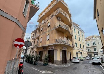 Edificio all\'aperto - Trilocale OBERDAN FRATINI
 
SN, Anzio - foto 4