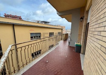 Terrazza - Trilocale OBERDAN FRATINI
 
SN, Anzio - foto 23