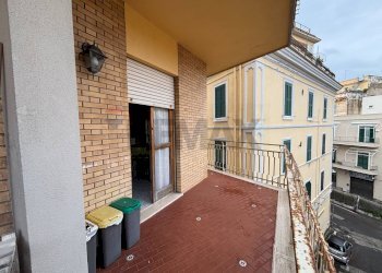 Balcone - Trilocale OBERDAN FRATINI
 
SN, Anzio - foto 34