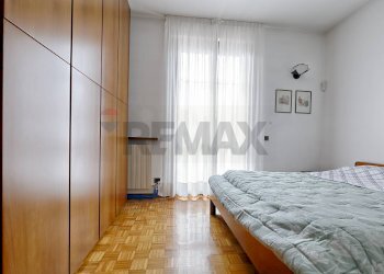 Camera / camera da letto - Villa via Manara
 
4, Lesmo - foto 27