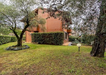 Giardino - Villa a Schiera via peucher
 
3, Besana in Brianza - foto 2