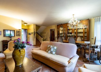 Sala da pranzo - Villa a Schiera via peucher
 
3, Besana in Brianza - foto 11